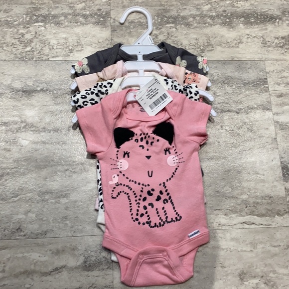 Onesies from Gerber - Picture 2 of 2